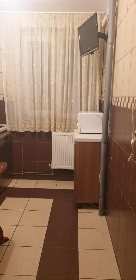 דירות פיטסטי Modern מראה חיצוני תמונה