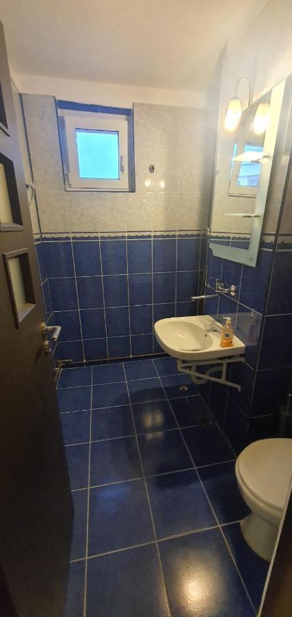 דירות פיטסטי Modern מראה חיצוני תמונה