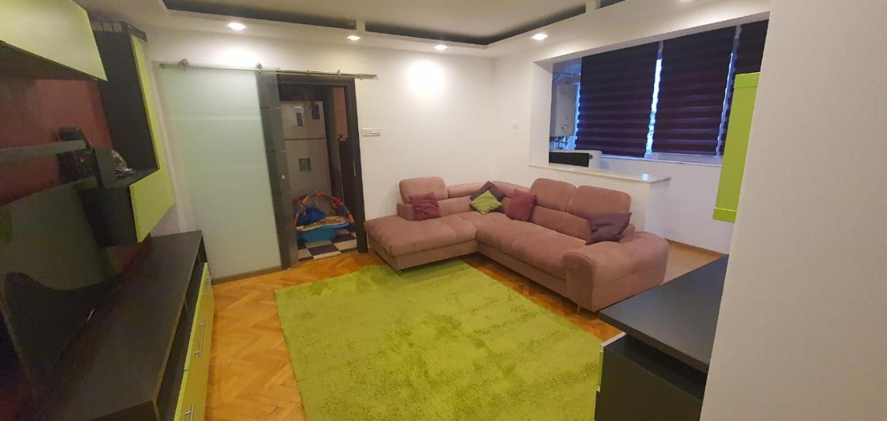 דירות פיטסטי Modern מראה חיצוני תמונה