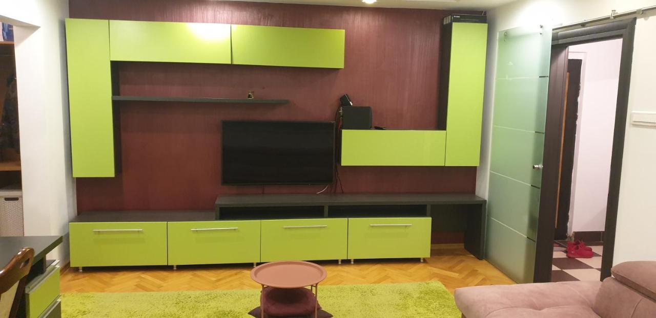 דירות פיטסטי Modern מראה חיצוני תמונה